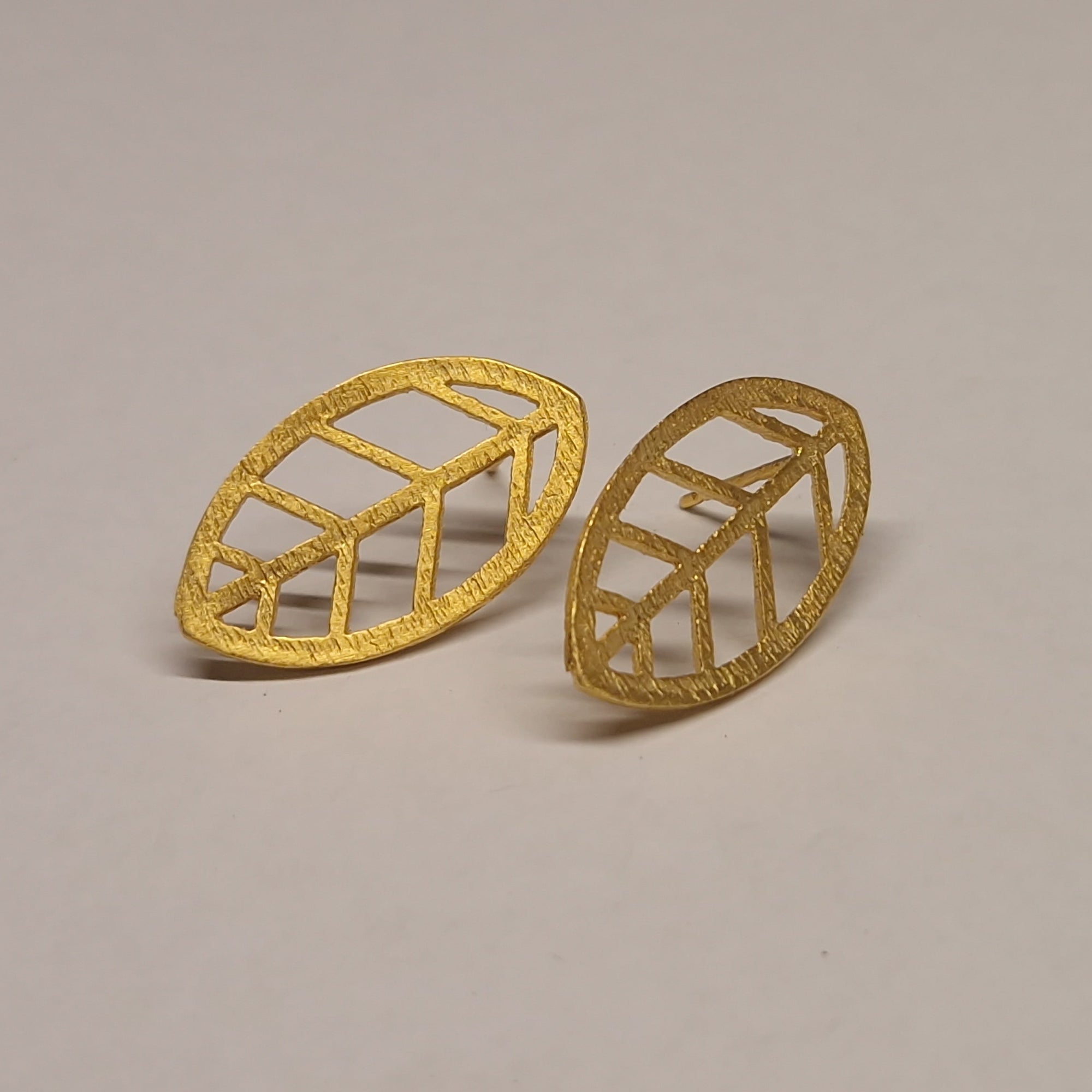 Gold «Leaf» stud earrings