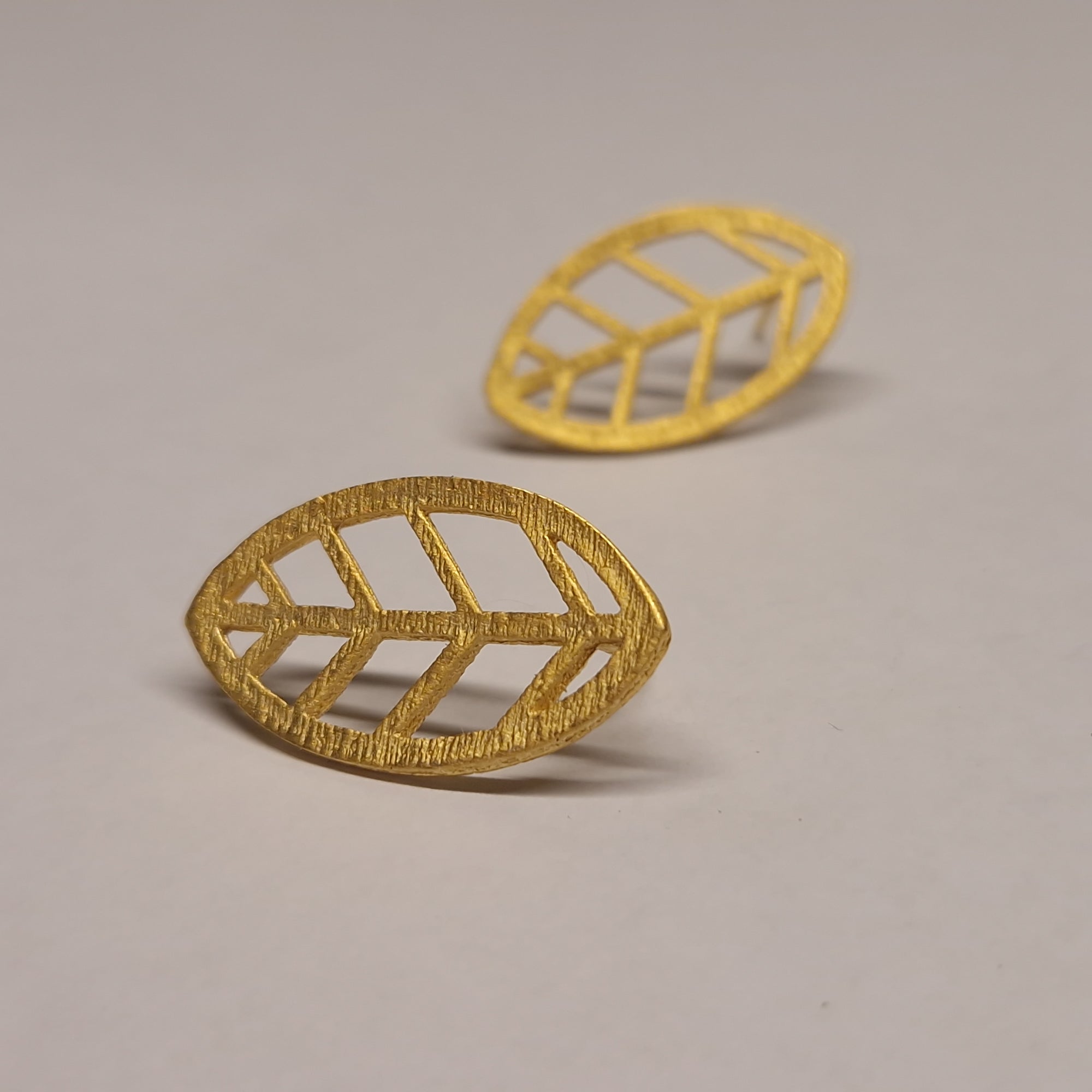 Gold «Leaf» stud earrings