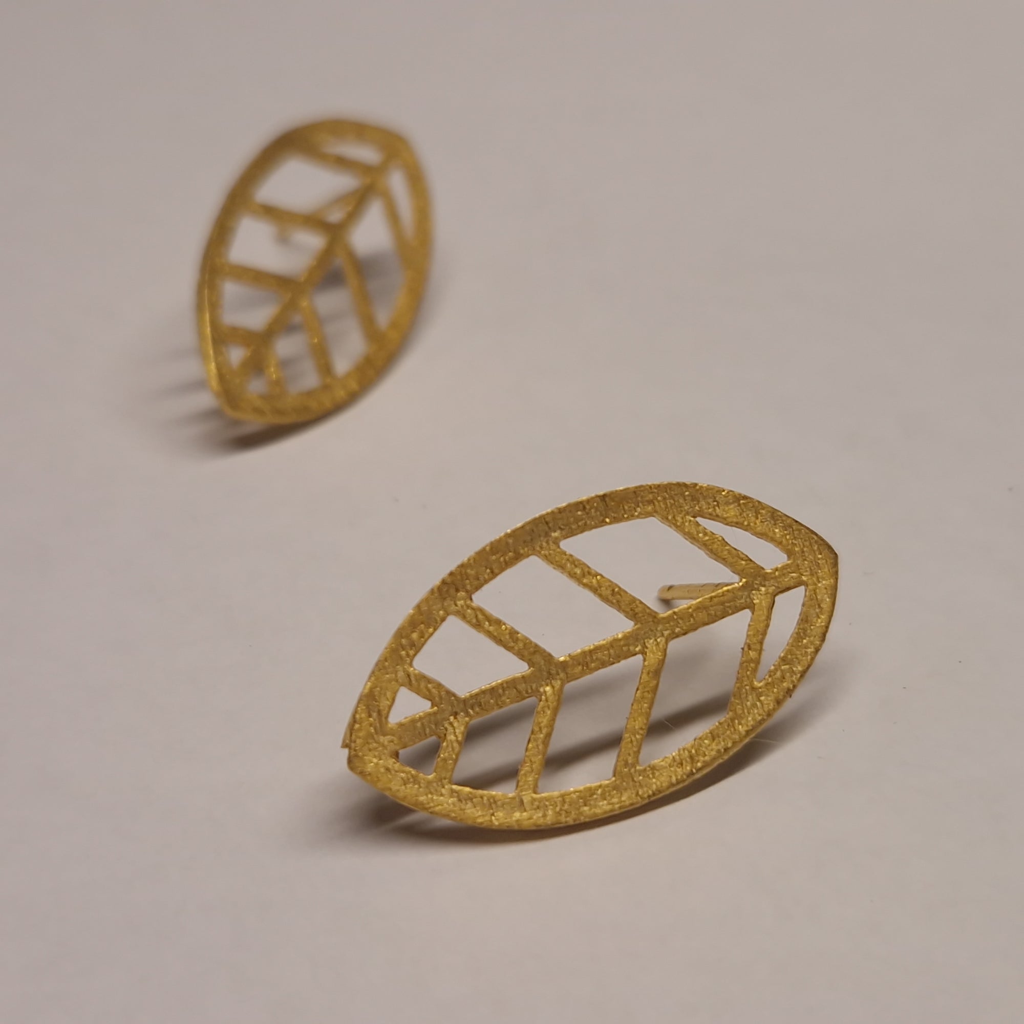 Gold «Leaf» stud earrings