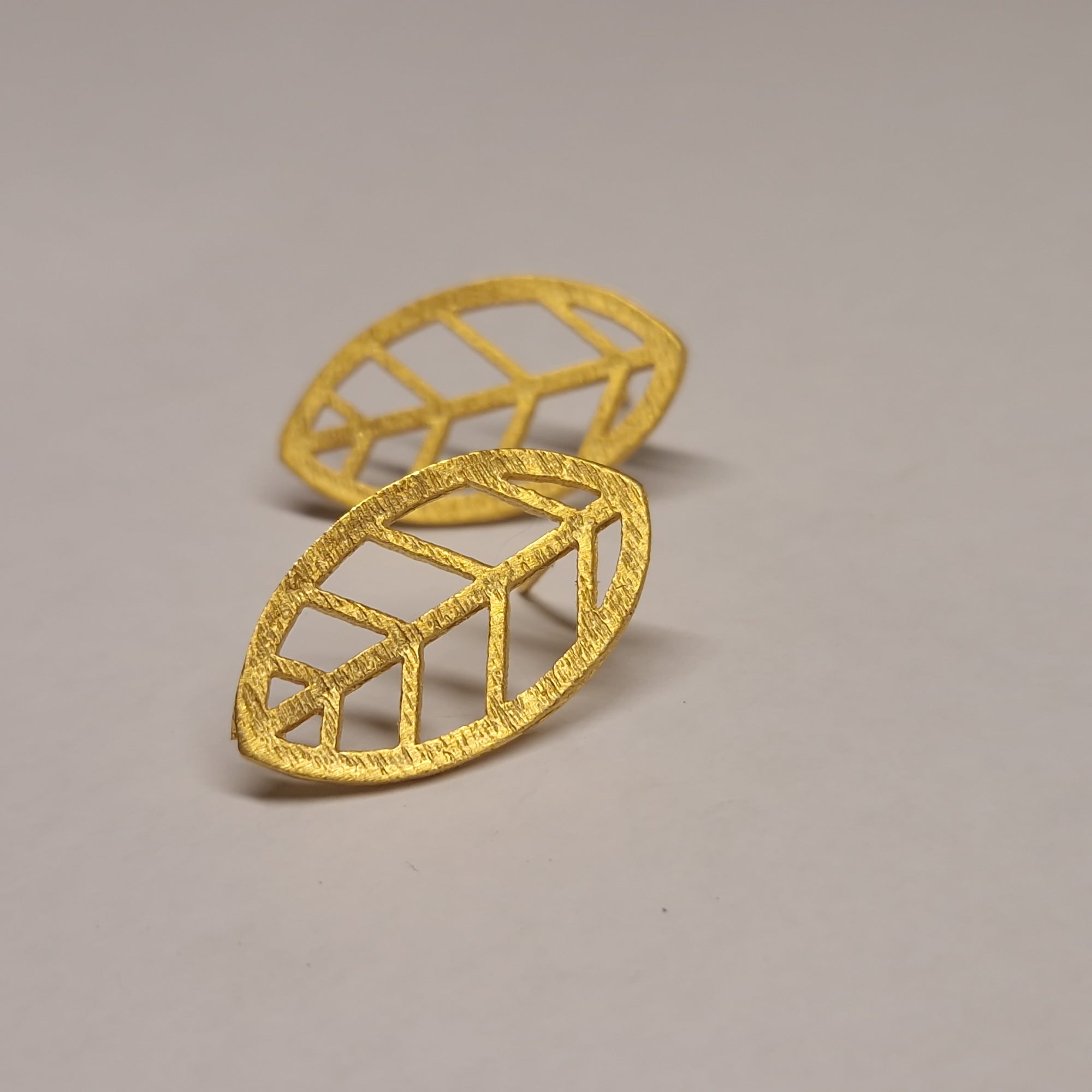 Gold «Leaf» stud earrings
