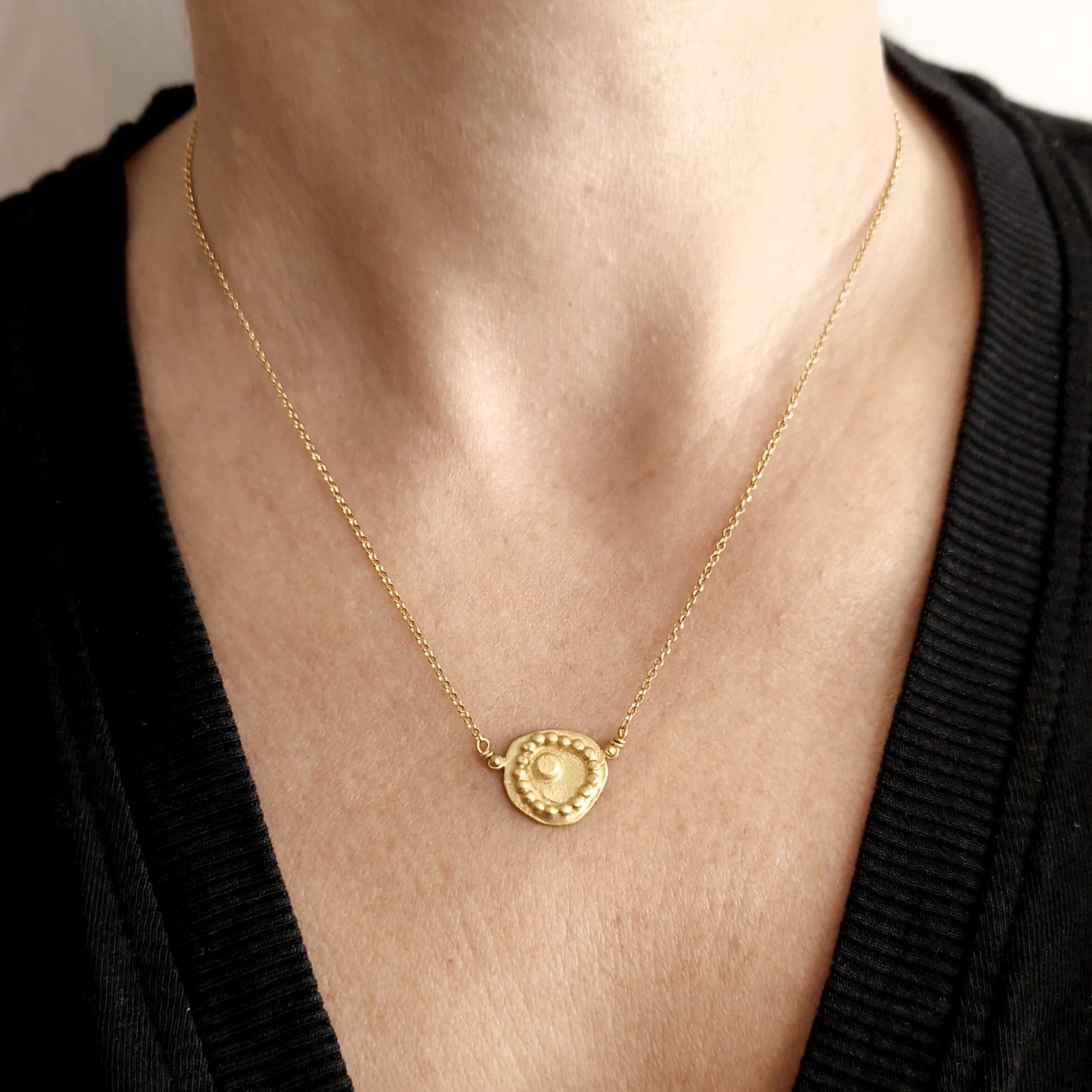 Gold «Dots» necklace