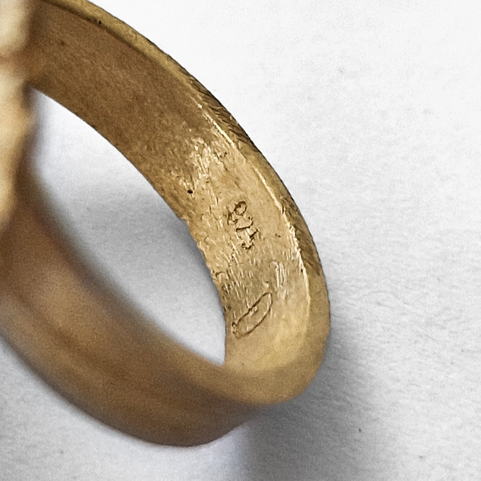 Gold «Flower» ring