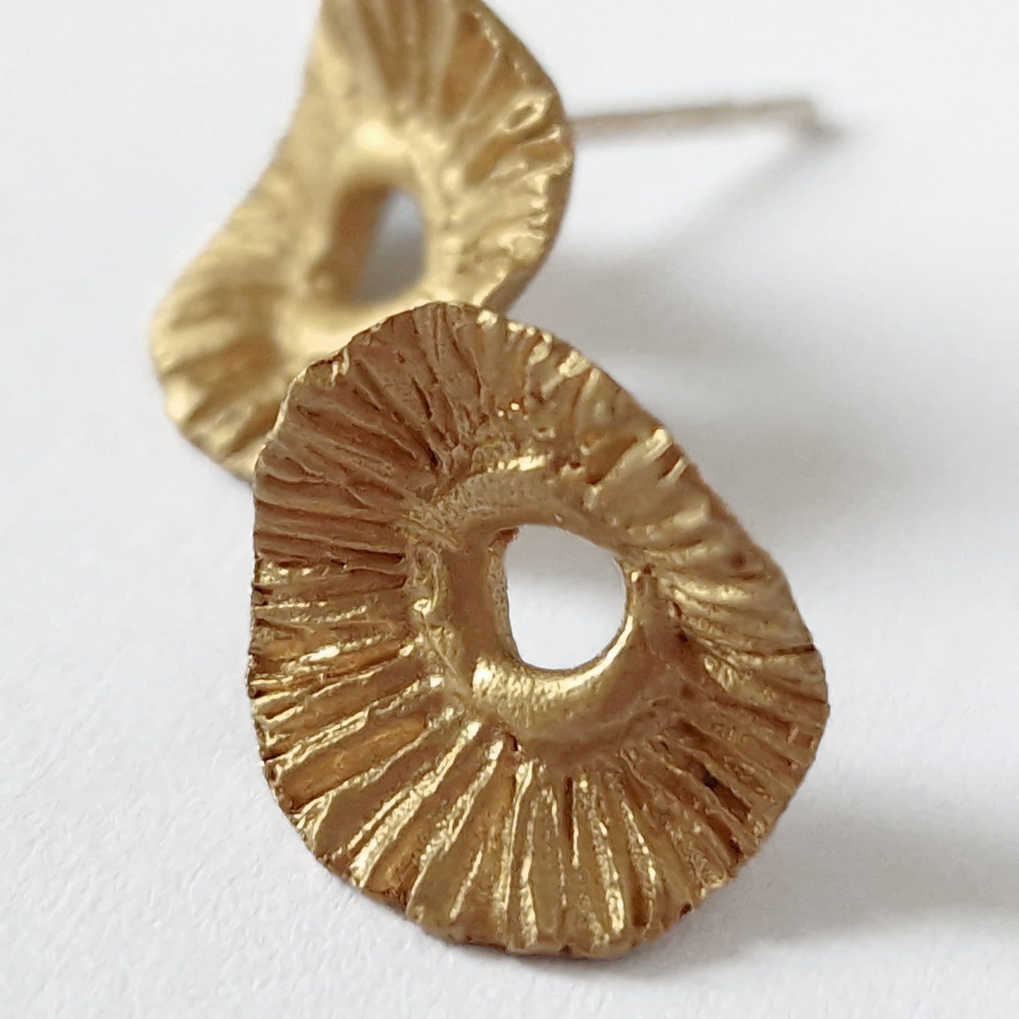 «Flower» stud earrings. Silver, gold plated earrings.