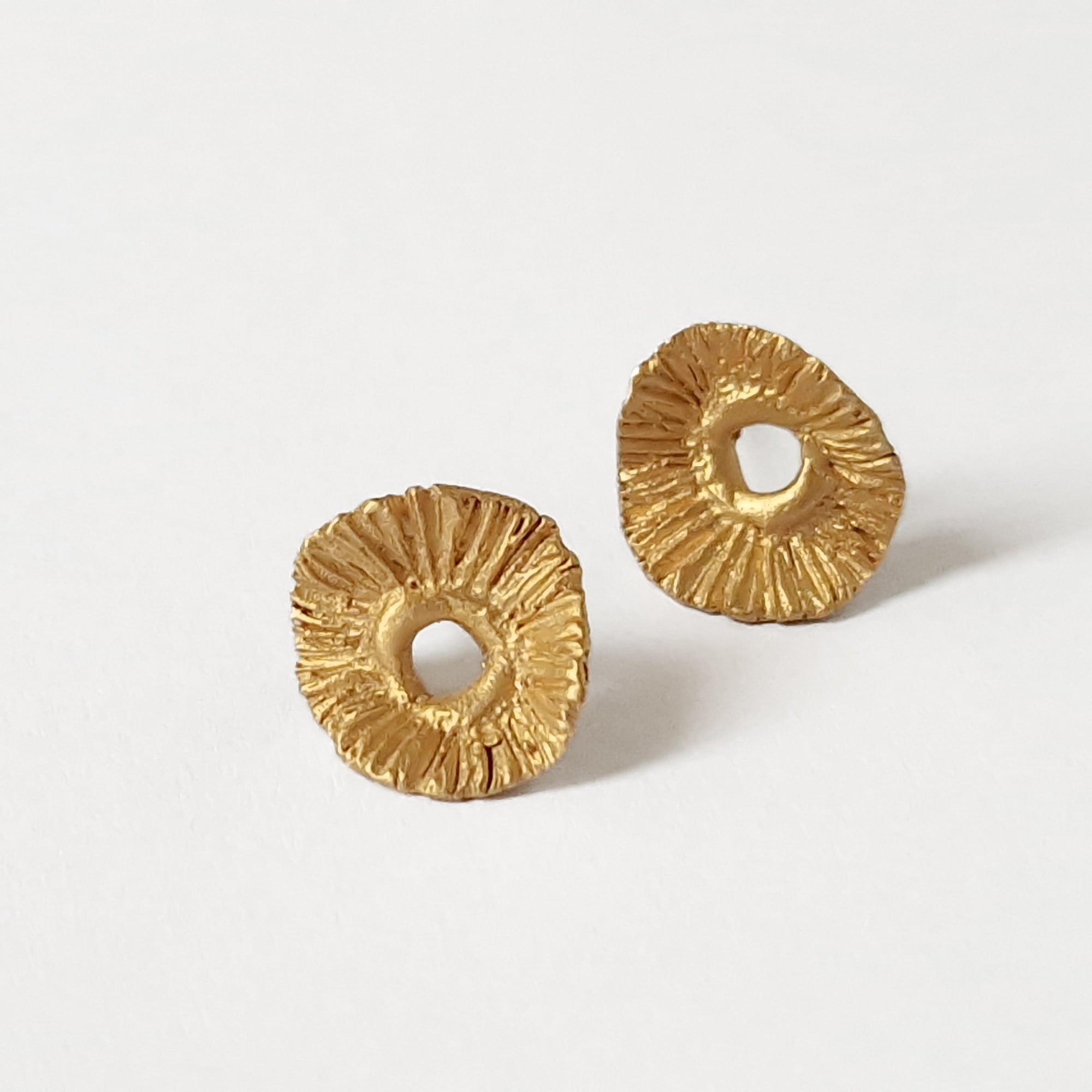 «Flower» stud earrings. Silver, gold plated earrings.