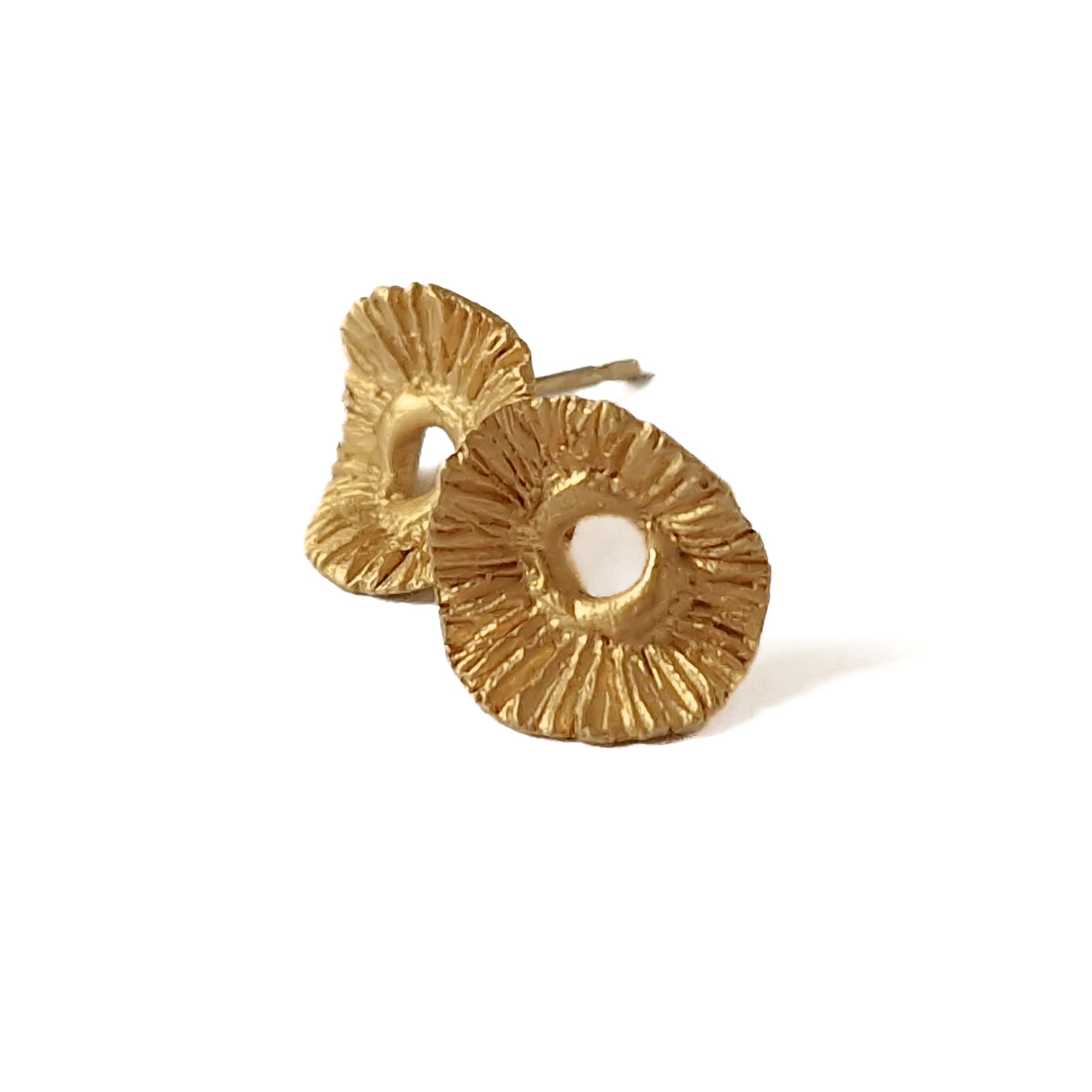 «Flower» stud earrings. Silver, gold plated earrings.