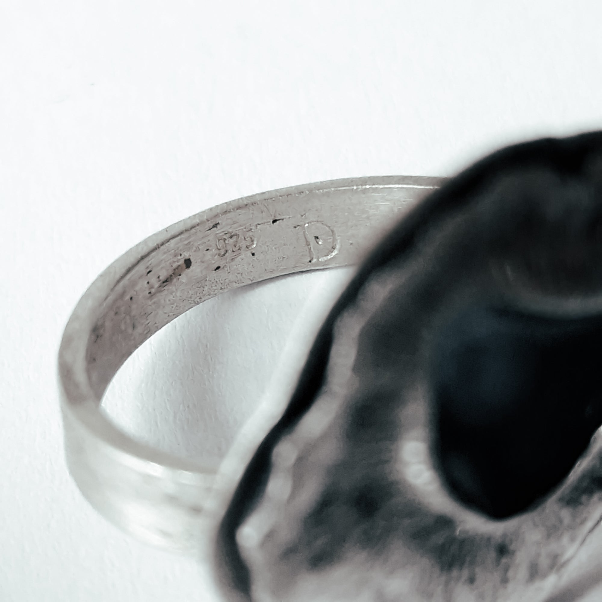 Silver and enamel «Volcano» ring