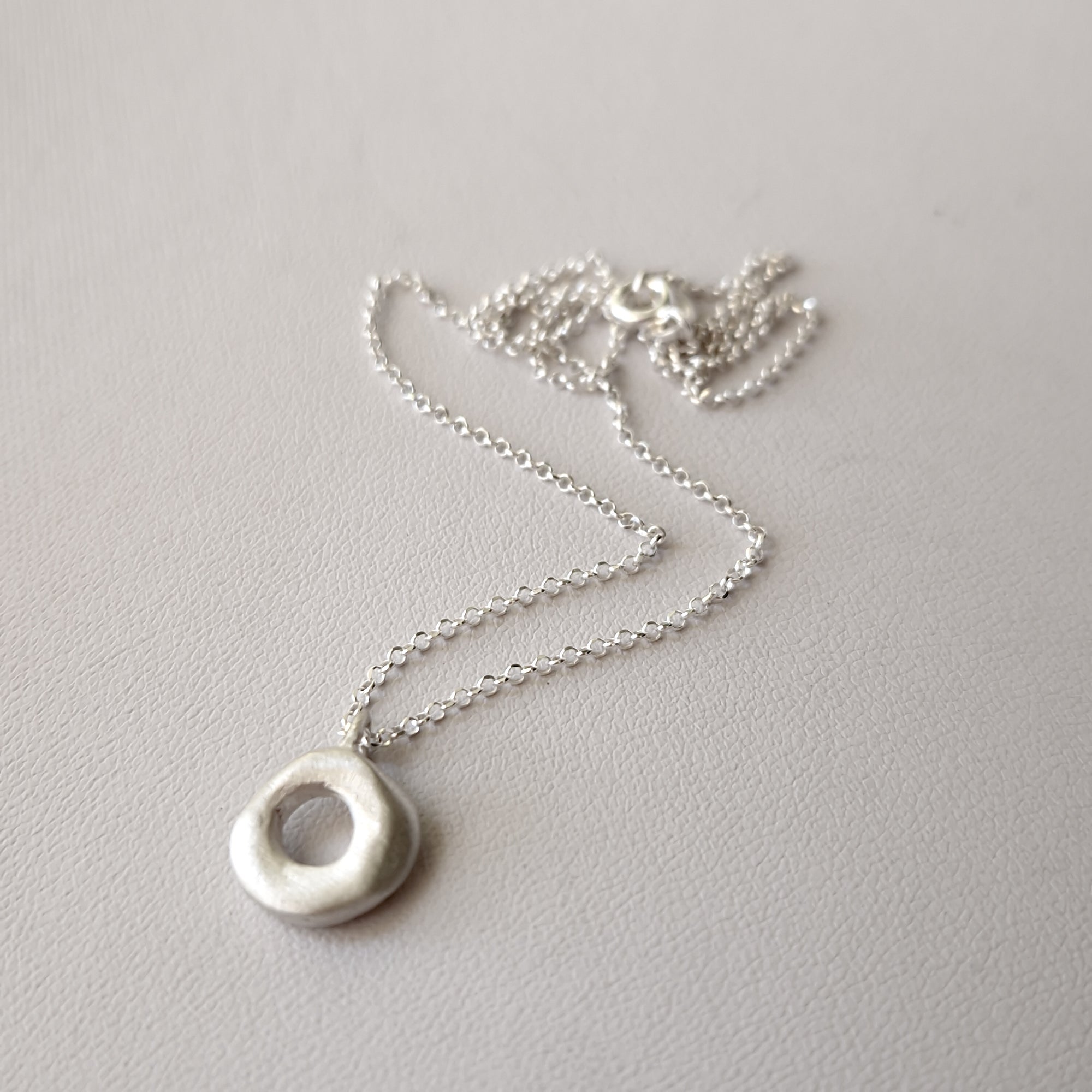 Small silver necklace «Circle»