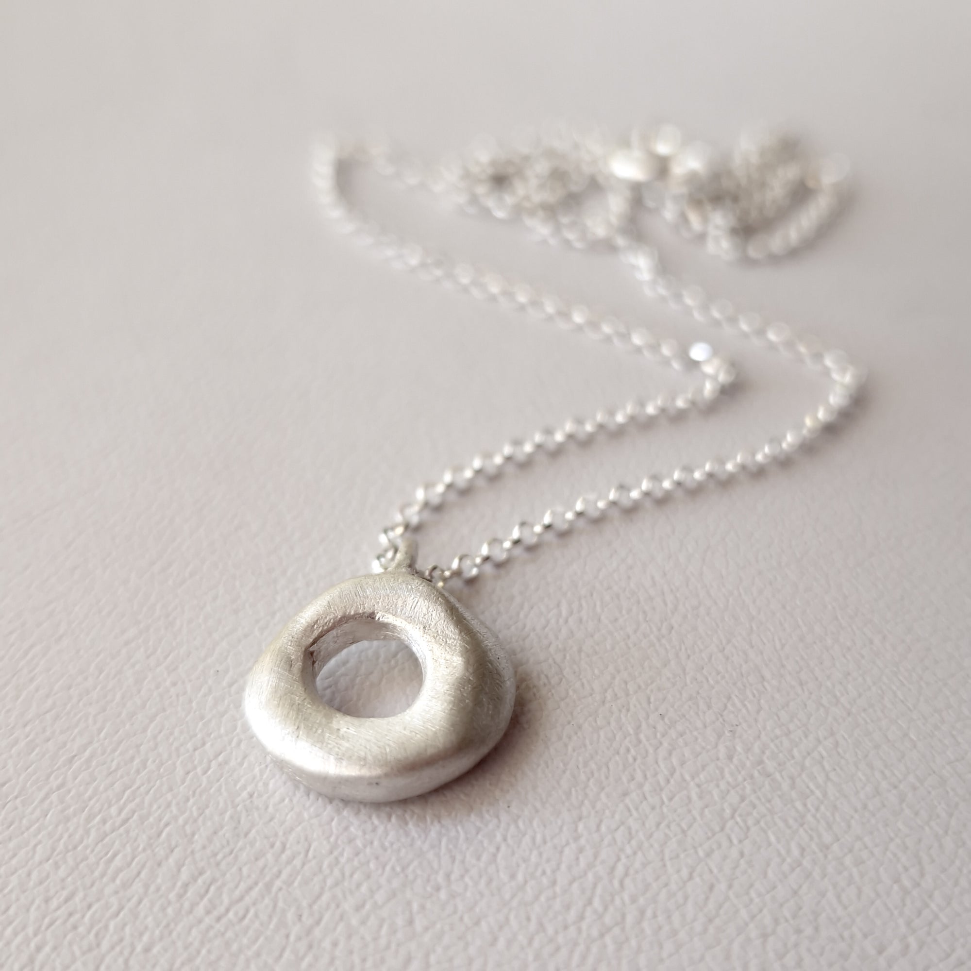 Small silver necklace «Circle»