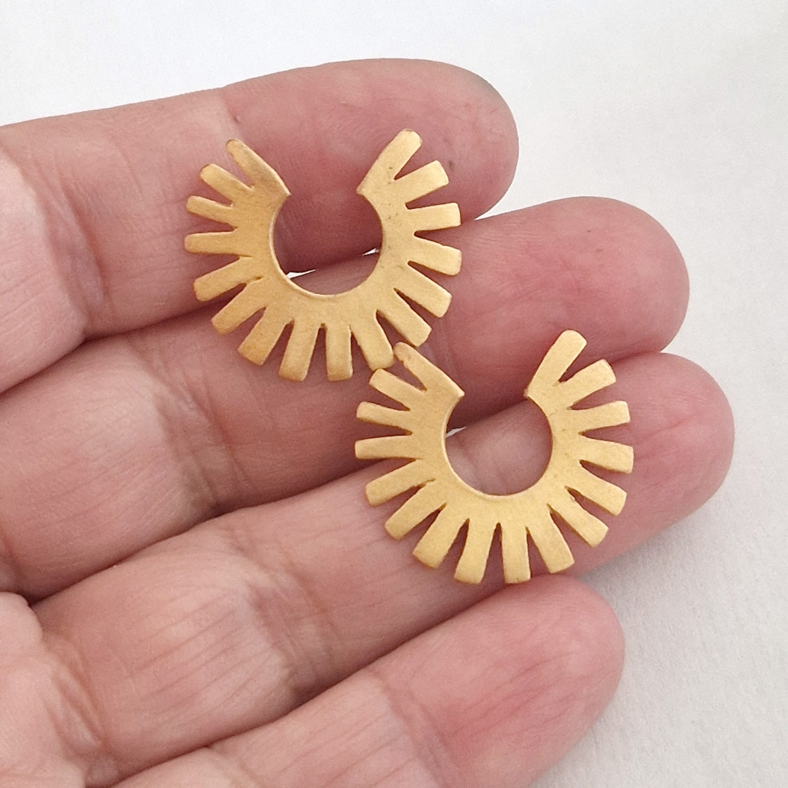 Gold geometric Sun stud earrings