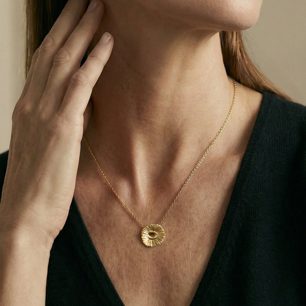 Gold «flower» necklace