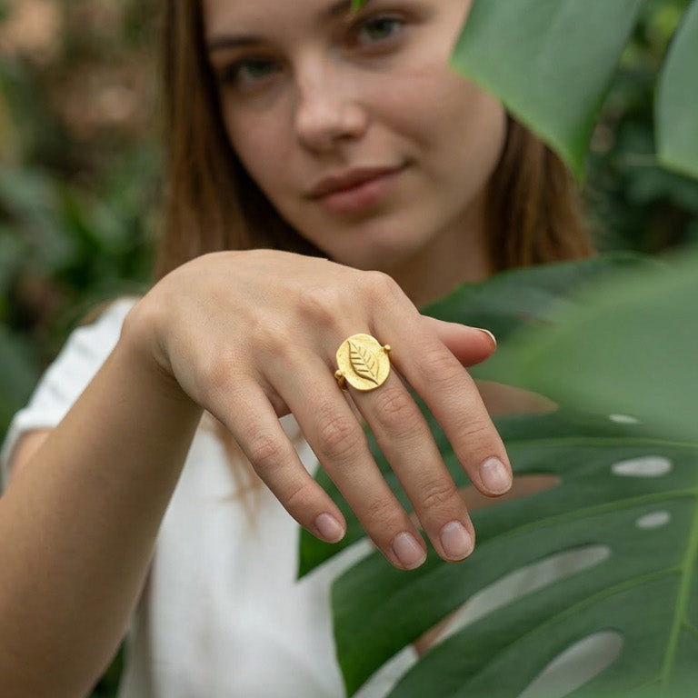«Love for Nature» silver, gold plated signet ring